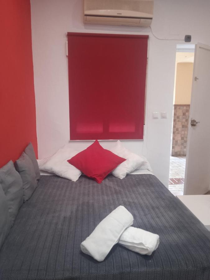 Lägenhet Estudio Cerca Del Carrefour Rosaleda *