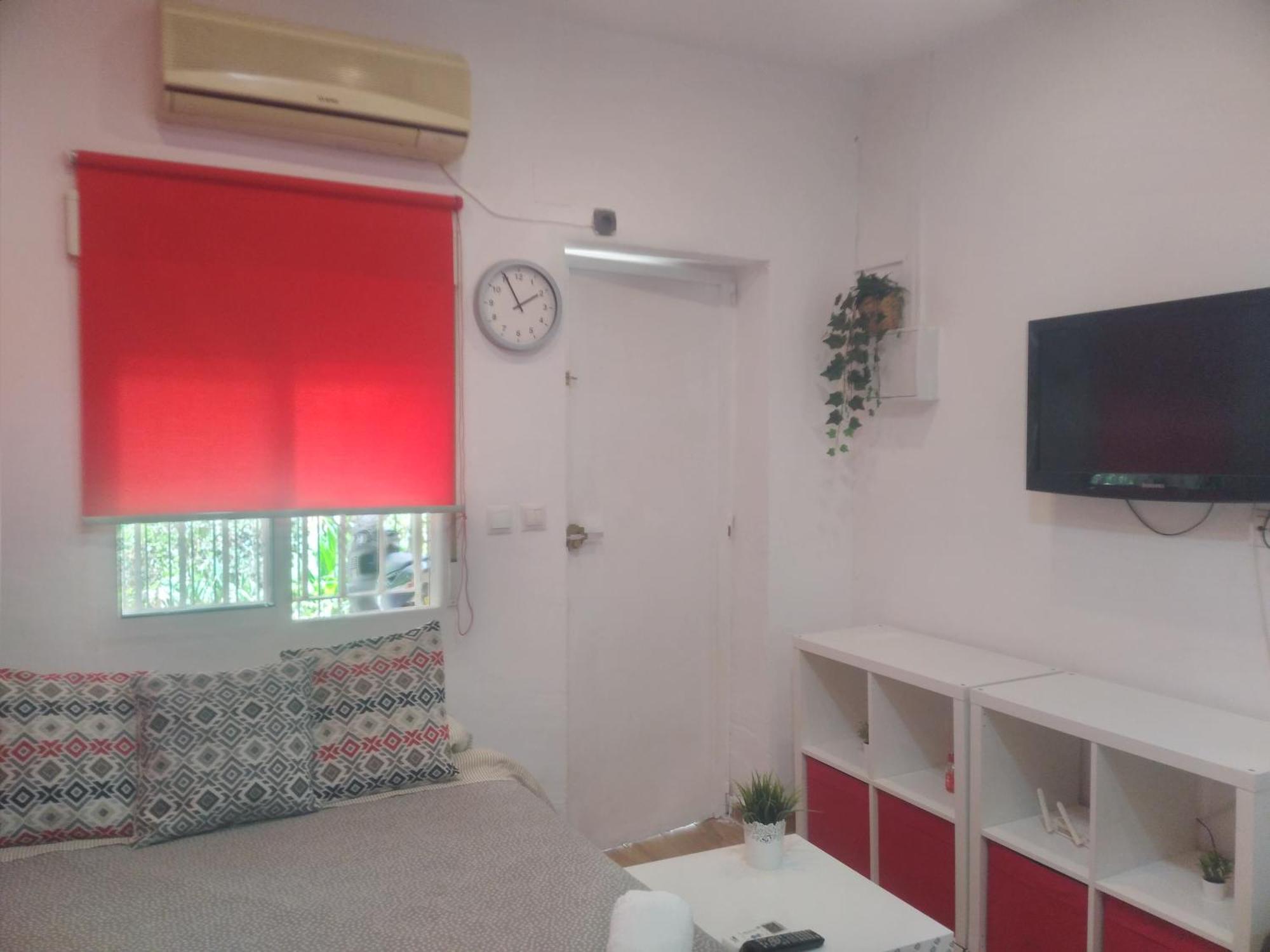 Lägenhet Estudio Cerca Del Carrefour Rosaleda *